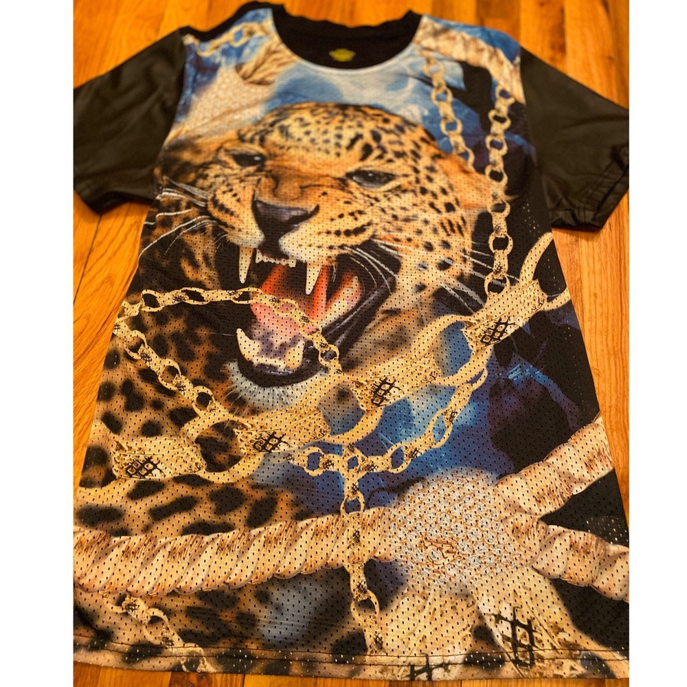 Cheetah tshirt!